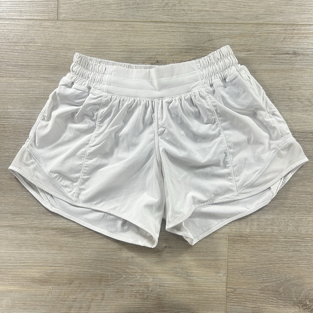 Lululemon Size 4 Low Rise Hotty Hot Short II Long 4" White Active Gym Run